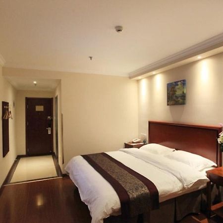 Greentree Inn Anhui Xuancheng Jixi Guangming Palace Business Hotel מראה חיצוני תמונה